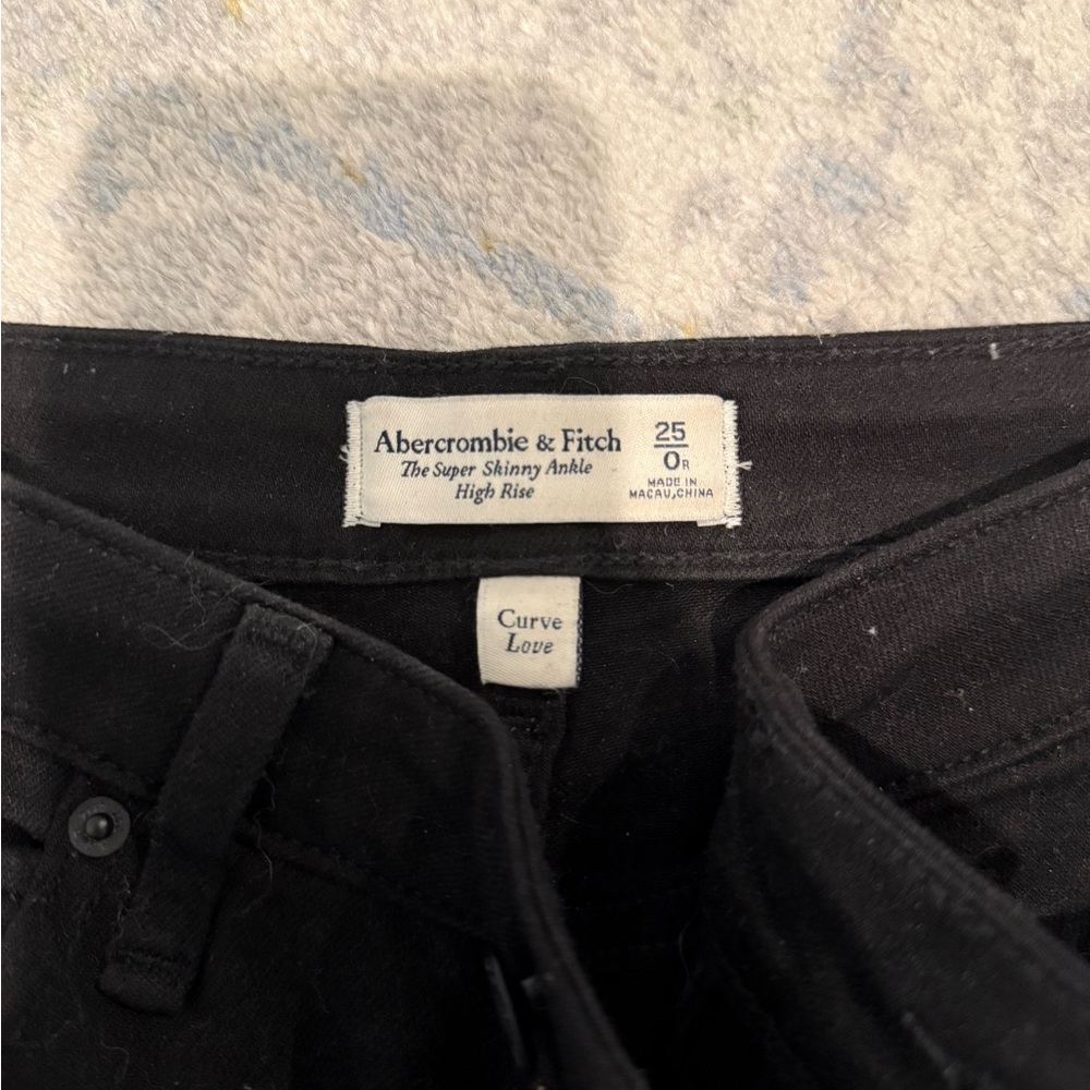 Abercrombie & Fitch Black High-Rise Jeans